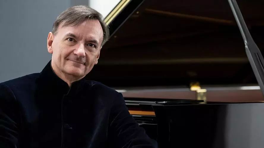 stephen hough