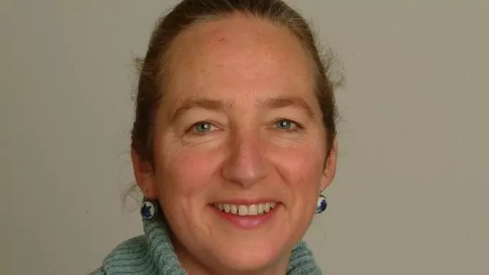 Julie Curtis