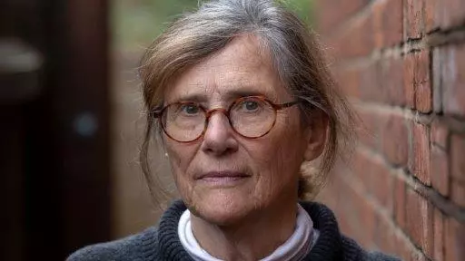 Hermione Lee
