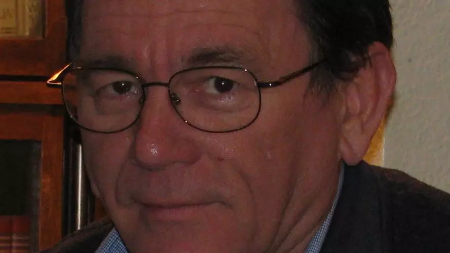 Headshot of Visiting Scholar Larry D. Harwood