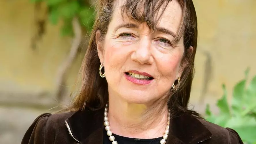 suzanne franks image